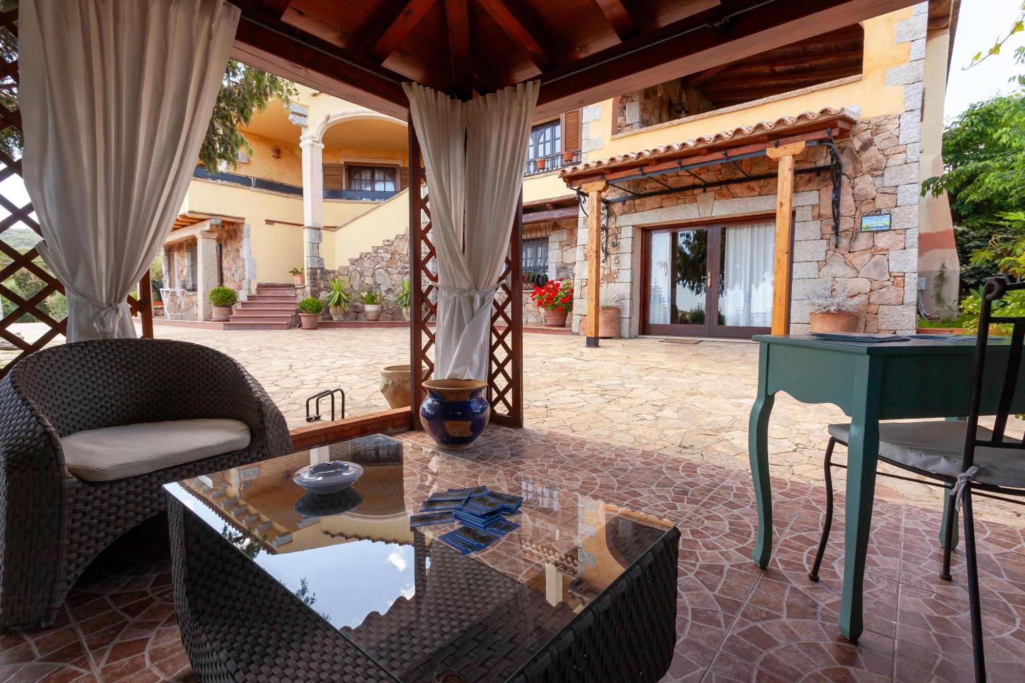 Hotel Domus Francy San Teodoro  Exterior foto