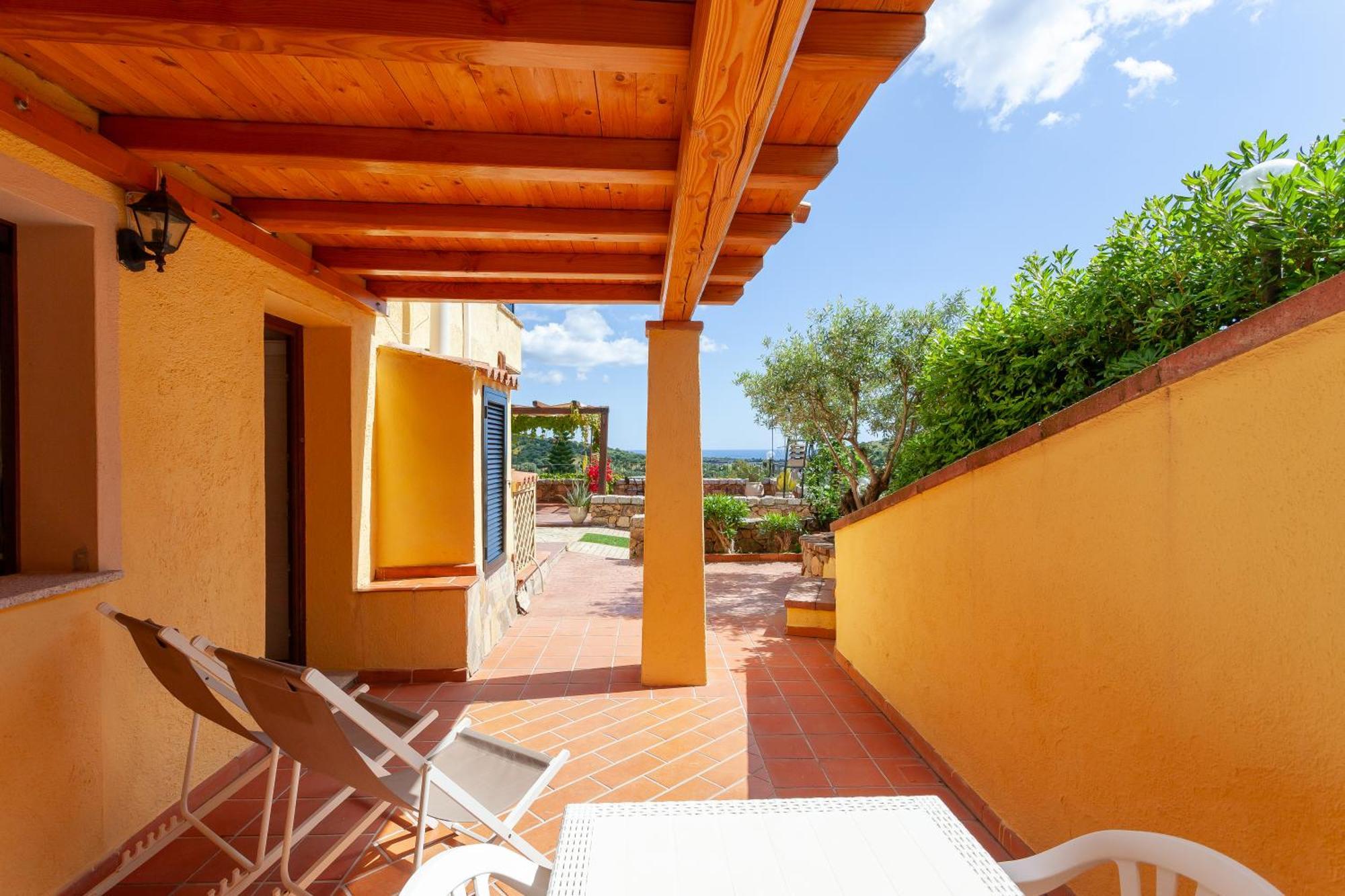 Hotel Domus Francy San Teodoro  Exterior foto